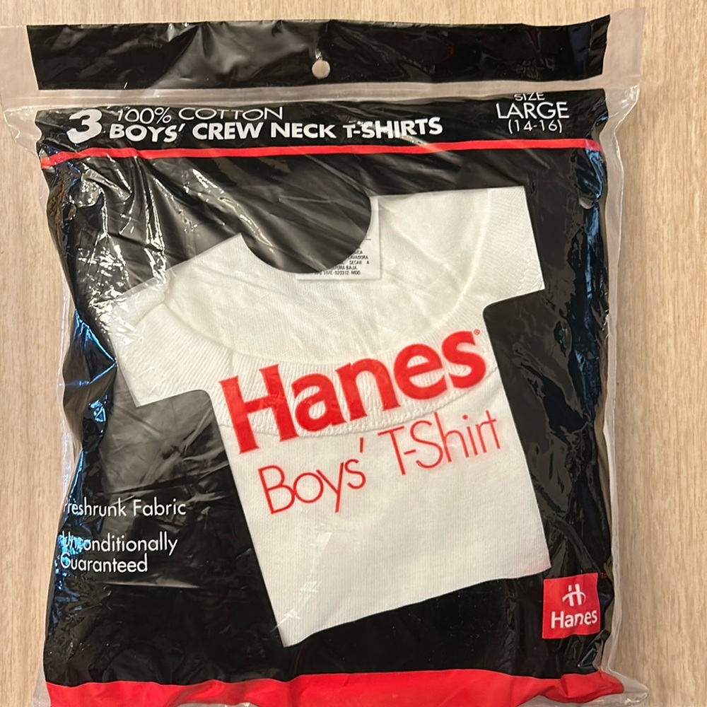 Hanes white T-shirts size kids 14/16. NEW in bag